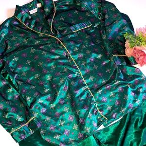 Green silky pjs 80s Menswear Inspired Green Silk Feel Vintage